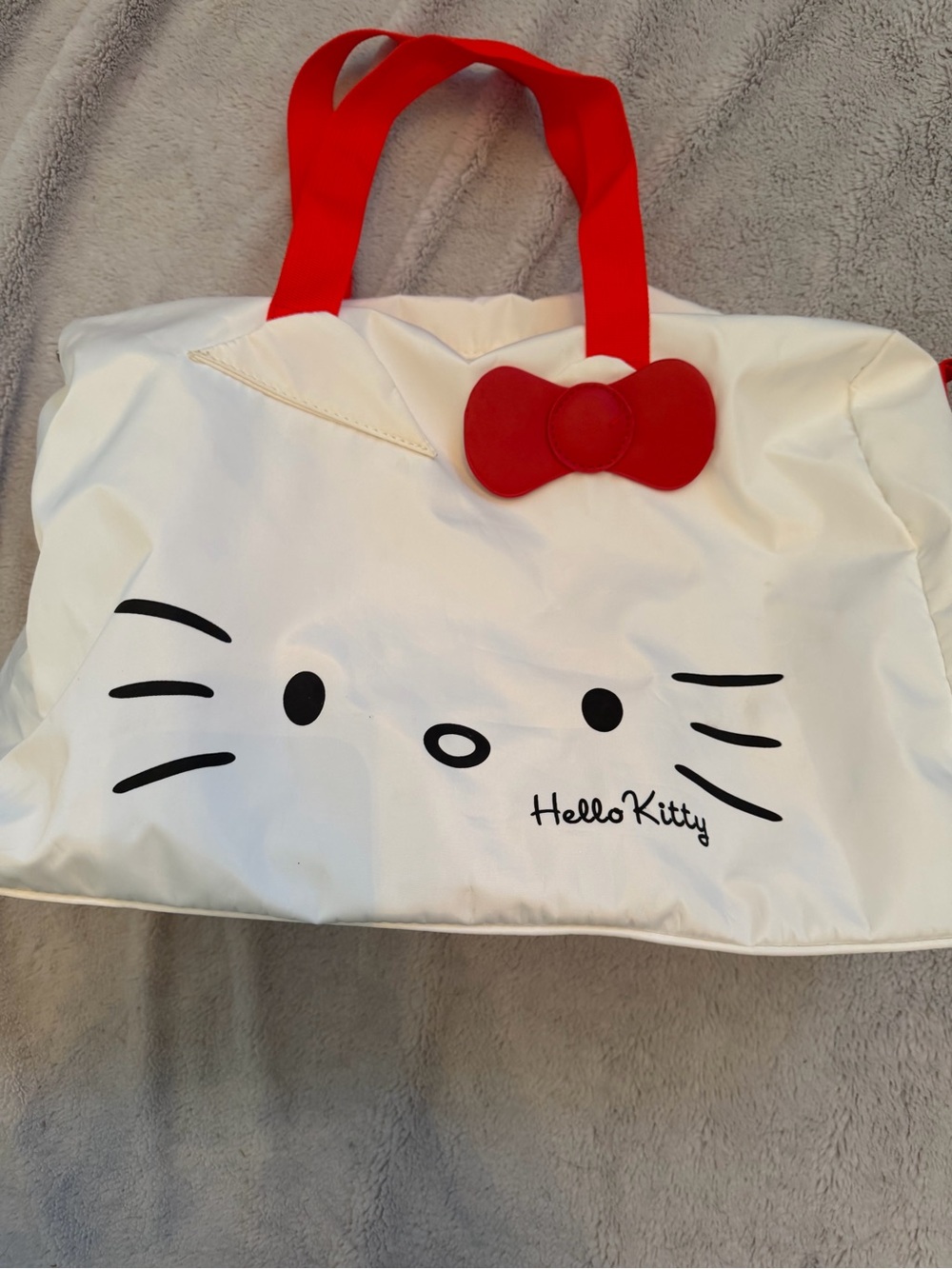 MINISO Hello Kitty Face Duffle Tote Travel Gym Bag Red‎ Bow Large Capacity Nylon